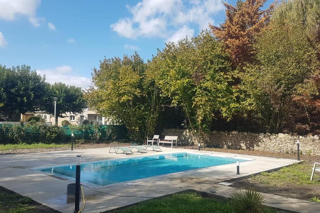 Villa Demeure En Pierre Avec Piscine Privee Etauliers Exterior foto